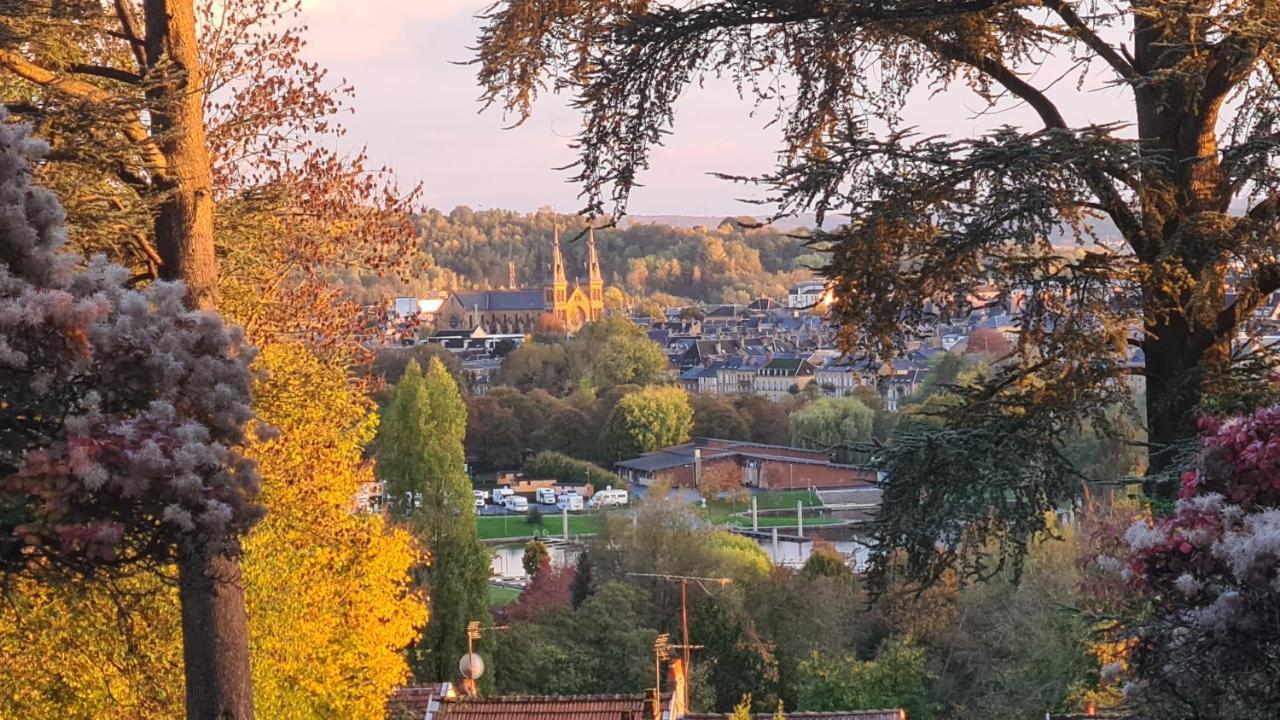 Appartamento Loft Les Deux Cedres Avec Vue Panoramique Charleville-Mézières Esterno foto